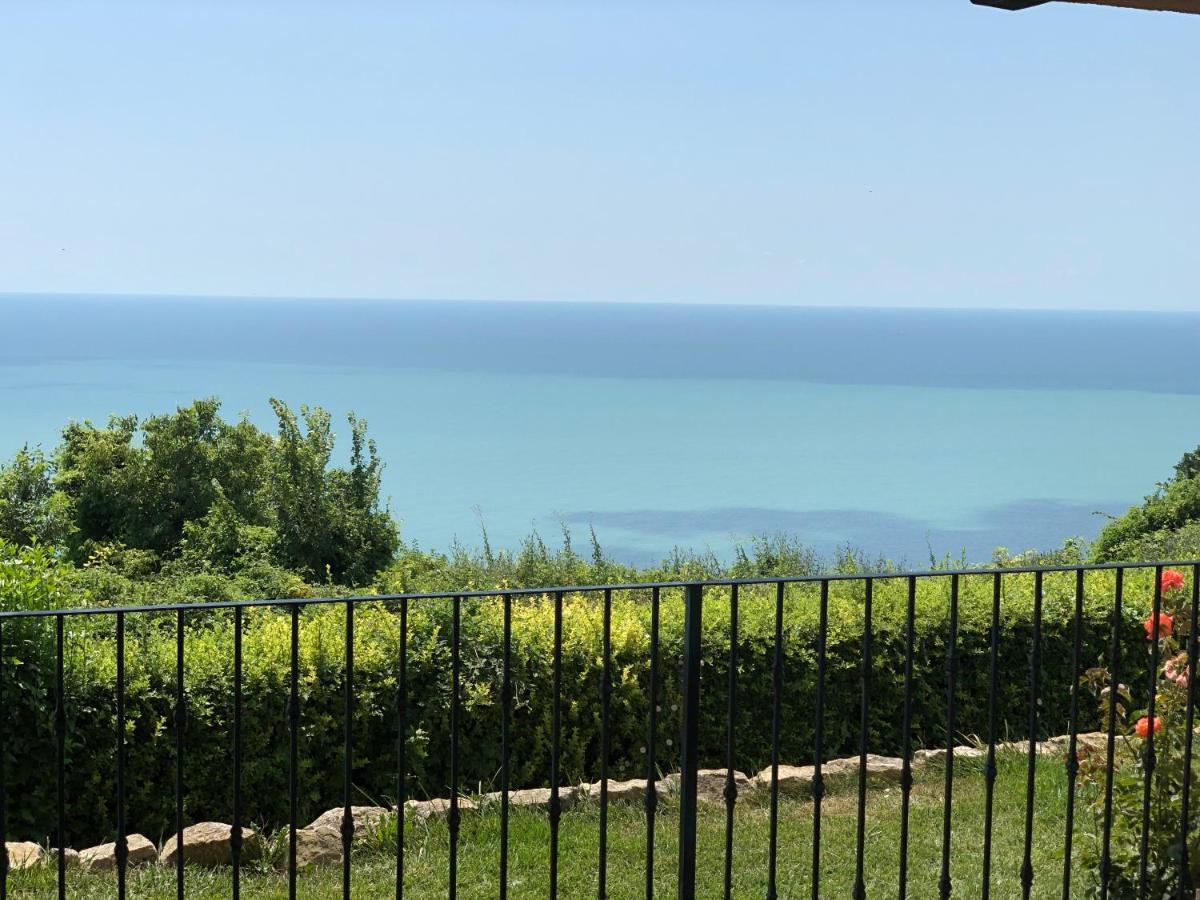 Luxury Family Apartment Kaliakria Топола Екстериор снимка